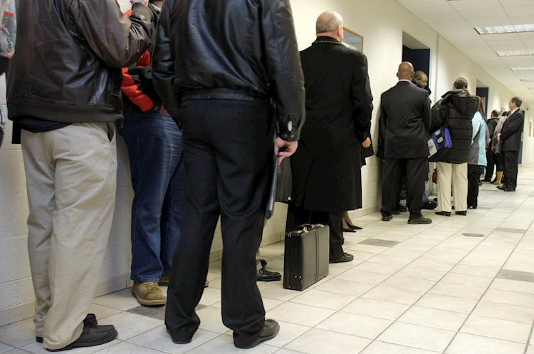 美國：上週首次申請失業救濟人數下降至21萬，預期為21.5萬