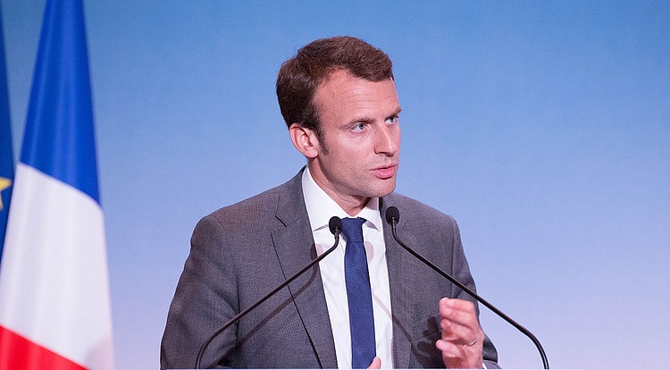法國：法國政府挺過不信任投票