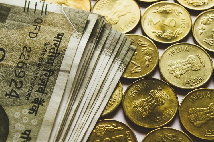 美元/印度盧比價格分析：盧比將仍突破83.00刷新歷史低點