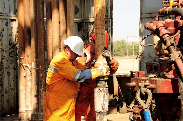 原油供應過剩擔憂蓋過中東衝突加劇，原油回落，WTI油價測試72.00美元
